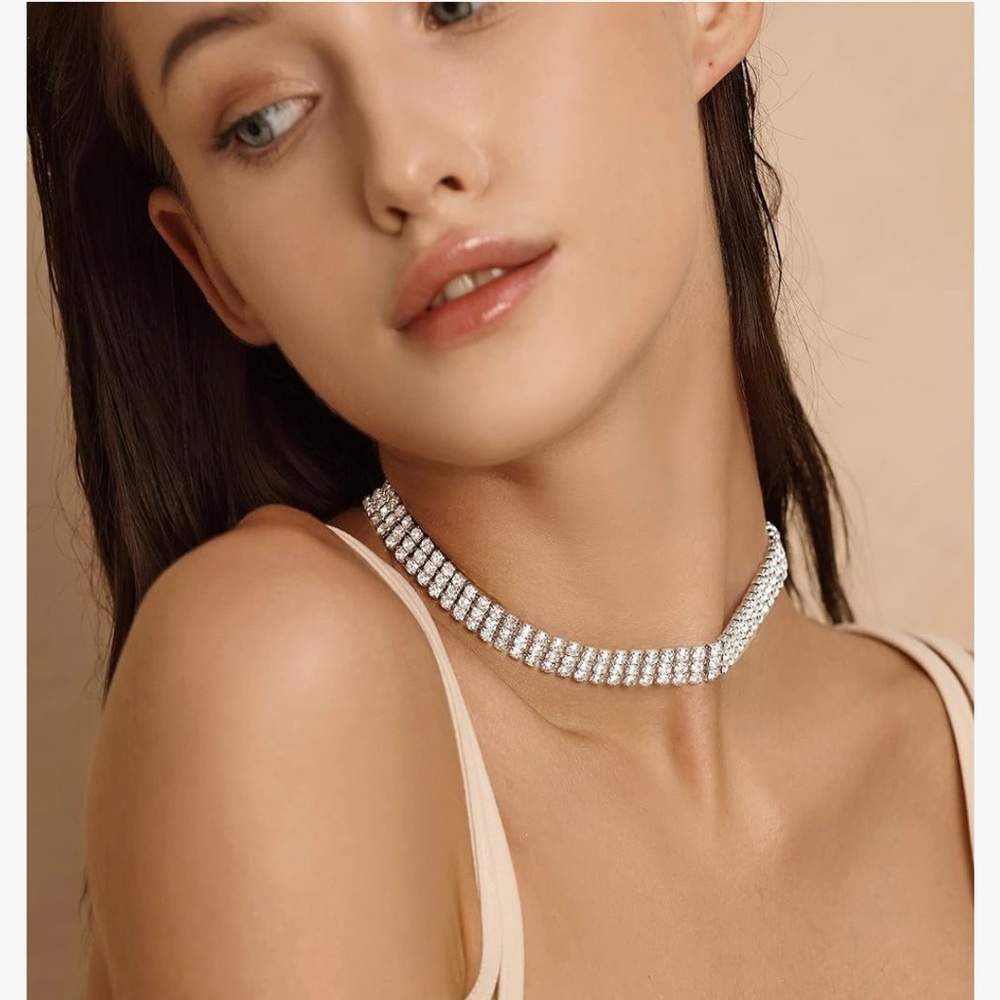 Elegant Rhinestone Necklace Choker